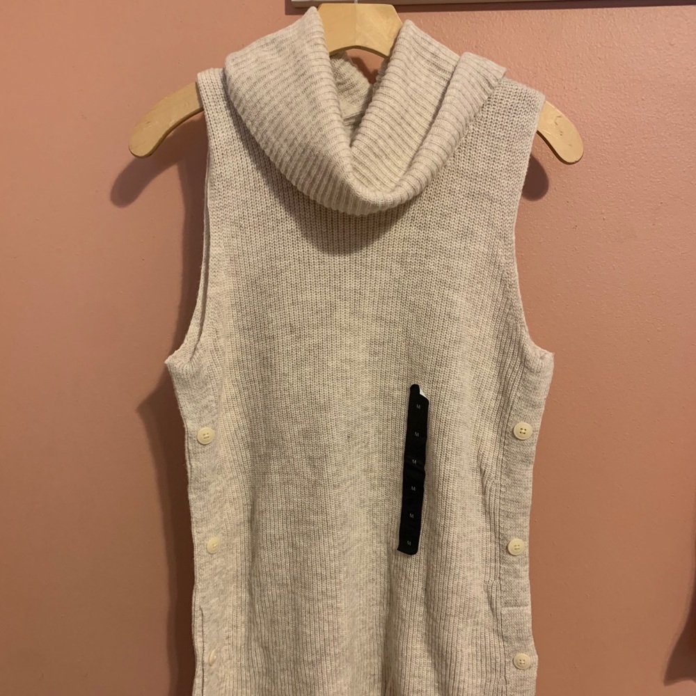 Banana Republic Factory Top